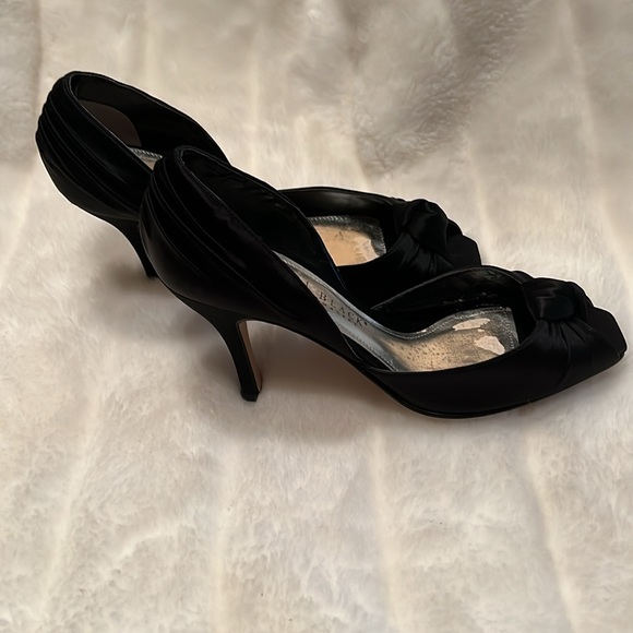 🖤PRICE DROP🖤 BLACK HOUSE WHITE MARKET OPEN TOE WITH 3 INCH HEEL - Picture 3 of 6